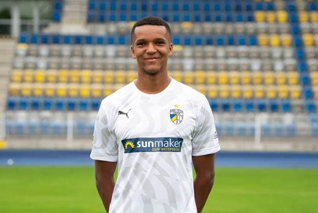 FC Carl Zeiss Jena Season 2019 2020 Team photo 16 7 19 Marian Sarr Jena , Portrait transverse Ernst Abbe Sportfeld