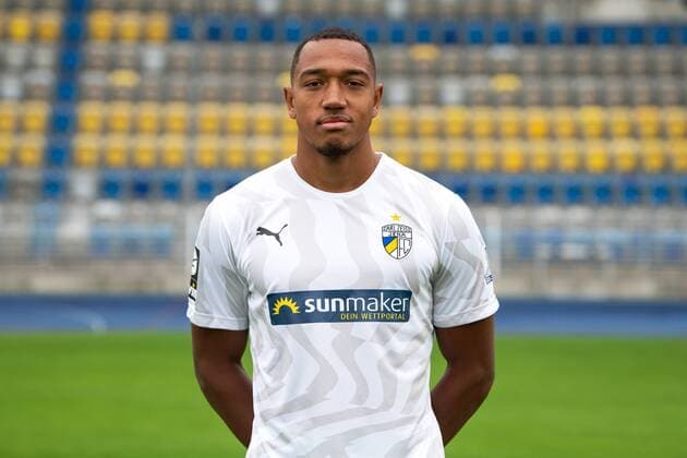 FC Carl Zeiss Jena Season 2019 2020 Team photo 16 7 19 Anton Donkor Jena , Portrait transverse Ernst Abbe Sportfeld