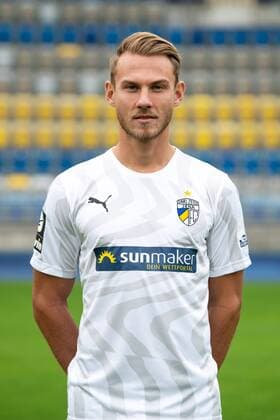 FC Carl Zeiss Jena Season 2019 2020 Team photo photo 16 7 19 Pierre Fassnacht Jena , Portrait upright Ernst Abbe Sportfeld