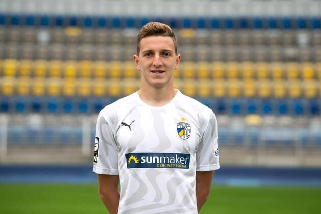 FC Carl Zeiss Jena Season 2019 2020 Team photo photo 16 7 19 Meris Skenderovic Jena , portrait transverse Ernst Abbe Sportfeld