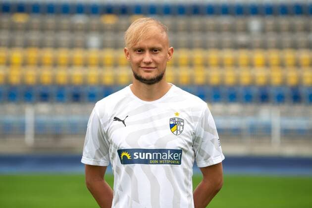FC Carl Zeiss Jena Season 2019 2020 Team photo photo 16 7 19 Maximilian Weiß Jena , portrait transverse Ernst Abbe Sportfeld