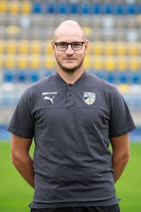 FC Carl Zeiss Jena Season 2019 2020 Team photo photo 16 7 19 Physiotherapist Fabian Carnarius Jena , Portrait upright Ernst Abbe Sportfeld