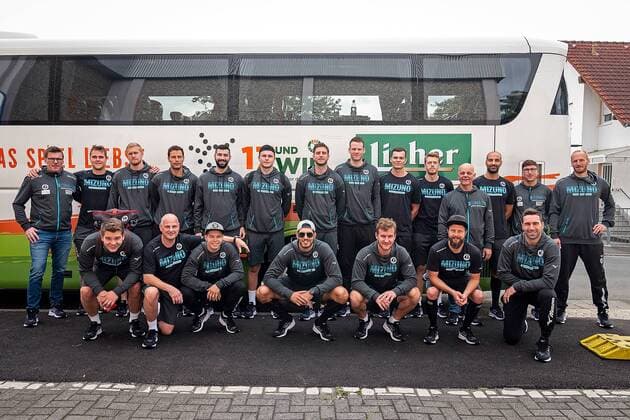 16 07 2019, xovx, Handball HBL Bundesliga, HSG Wetzlar Training Camp 2019 emspor, The team of HSG Wetzlar at the downhill to the training camp in Thun Switzerland at the Dutenhofen sports hall DFL DFB REGULATIONS PROHIBIT ANY USE OF PHOTOGRAPHS as IMAGE SEQUENCES and or QUASI VIDEO Thun