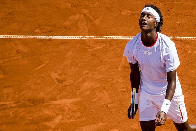 190717 Mikael Ymer, Sweden, dips during her single match during day 4 of Swedish open on July 17, 2019 in Bastad,  Copyright: MATHILDAxAHLBERG BB190717BB181