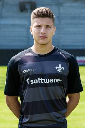 17 07 2019, xfux, football 2 Bundesliga, SV Darmstadt 98, 2 BL, portrait date 2019 2020, team photo photo date, emonline, emspor, deloka, v l Carl Leonhard SV Darmstadt 98 Darmstadt