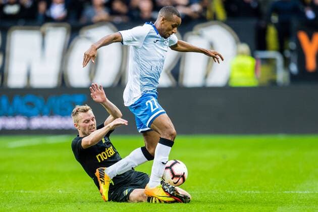 190717 Sebastian Larsson of AIK and Furdjel Narsingh of Ararat Armenia during the UEFA Champions League qualifying match between AIK and Ararat Armenia on July 17, 2019 in Stockholm Photo Maxim Thore BILDBYRAN bbeng fotball fotboll football kval till champions league soccer champions league qualification aik ararat armenia,  Copyright: MAXIMxTHORE BB190717MT040