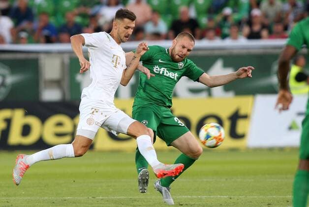 17.07.2019 Razgrad(Bulgaria) PFC Ludogorets Ludogorec-Ferencvaros TC Champions League qualify 1st leg men s football Tamas Priskin(L) Ferencvaros, Cosmin Moti (R) Ludogorets :Str 