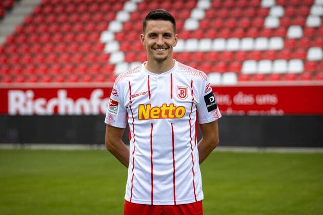 GER, football, men, 2 BL, season 2019 2020, portrait date, 18 07 2019, SSV Jahn Regensburg Sebastian Stolze SSV Jahn Regensburg 2 BL, portrait date 2019 2020,