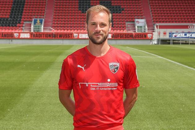 Maximilian Beister 10 FC Ingolstadt 04 3 League Portrait date 2019 2020 FC Ingolstadt 04 3 League Portrait date 2019 2020