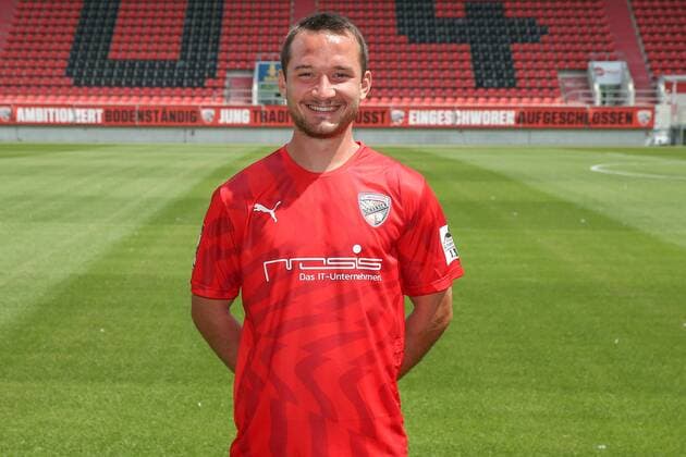 Peter Kurzweg 16 FC Ingolstadt 04 3 League Portrait date 2019 2020 FC Ingolstadt 04 3 League Portrait date 2019 2020