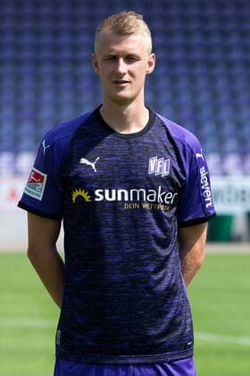Lukas Gugganig VfL Osnabrück 2 BL, portrait date 2019 2020 Osnabrück Lower Saxony Germany Stadium at the Bremen Bridge