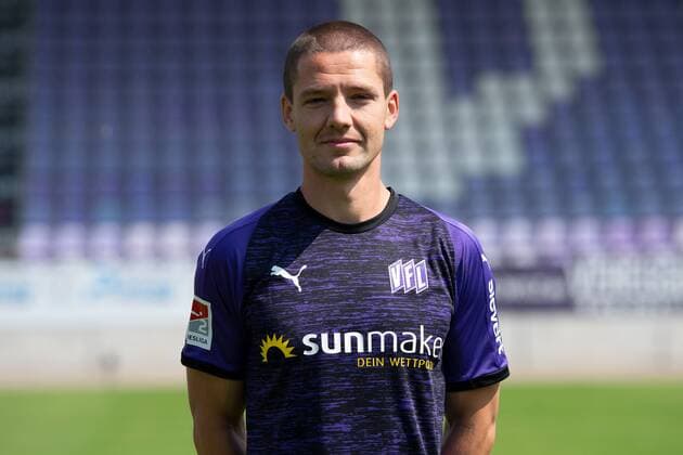 Adam Susac VfL Osnabrück 2 BL, portrait date 2019 2020 Osnabrück Lower Saxony Germany Stadium at the Bremen Bridge