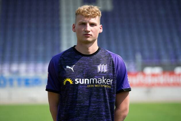 Simon Haubrock VfL Osnabrück 2 BL, portrait date 2019 2020 Osnabrück Lower Saxony Germany Stadium at the Bremen Bridge