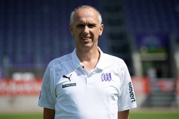 Dr Clemens Kruse Team physician VfL Osnabrück 2 BL, portrait date 2019 2020 Osnabrück Lower Saxony Germany Stadium at the Bremen Bridge