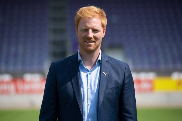 Benjamin Schmedes Sports Director VfL Osnabrück 2 BL, portrait date 2019 2020 Osnabrück Lower Saxony Germany Stadium at the Bremer Brücke bridge