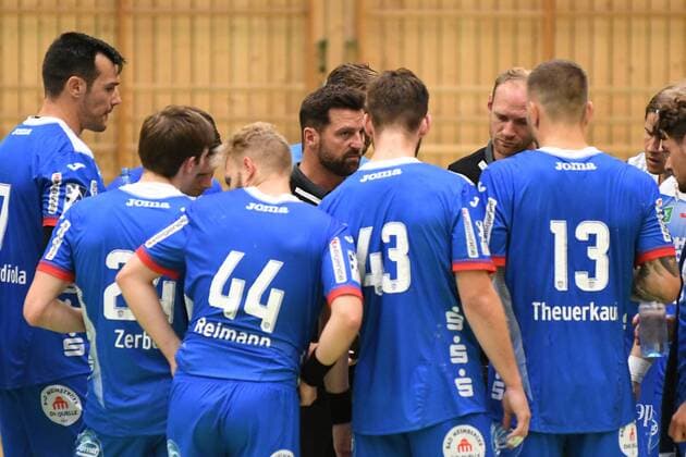 Florian Kehrmann Trainer, TBV Lemgo Lippe gives instructions during a time-out, VfL Pfullingen vs. TBV Lemgo, Handball, friendly match, 18 07 2019, VfL Pfullingen vs. TBV Lemgo, handball, friendly match, 18 07 2019 Dettingen at Erms Copyright: xEIBNER Florian_Schustx EP_SCHUST