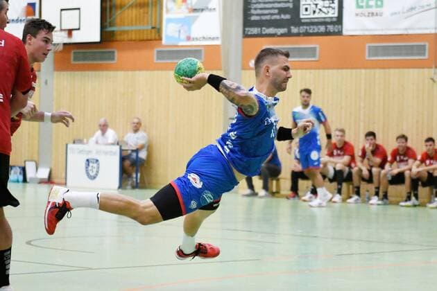 Christoph Theuerkauf 13, TBV Lemgo Lippe during an attack, VfL Pfullingen vs. TBV Lemgo, handball, friendly match, 18 07 2019, VfL Pfullingen vs. TBV Lemgo, handball, friendly match, 18 07 2019 Dettingen an der Erms Copyright: xEIBNER Florian_Schustx EP_SCHUST