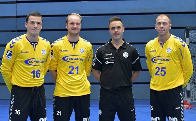 The goalkeeping team of the VfL Gummersbach, 16 Filip Ivic 16, VfL Gummersbach 21 Matthias Puhle 21m VfL Gummersbach , Alois Mraz Co Trainer VfL Gummersbach, 25 Lasse Hasenforther 25, VfL Gummersbach , Press conference and press training of the VfL Gummersbach on 18 07 2019 Press conference and press training of the VfL Gummersbach on 18 07 2019 Gummersbach Copyright: xEIBNER JuergenxAugstx EP_JOGI
