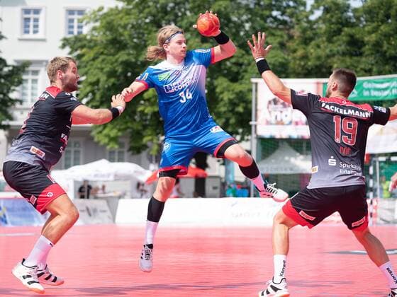 34 Andreas Cederholm TBV Lemgo Lippe , HC Erlangen vs. TBV Lemgo Lippe, Esslingen Marketplace Tournament 2019, Handball, Men, 1 Bundesliga, 20 07 2019 Esslingen Marketplace Tournament 2019, 20 07 2019 Esslingen Copyright: xEIBNER Michael_Schmidtx EP_MST