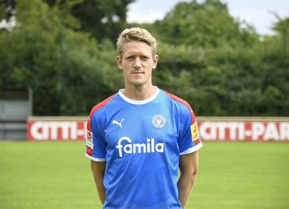Johannes van den Bergh Holstein Kiel 2 BL, portrait date 2019 2020, football, men, 19 07 19 Kiel NLZ Projendorf Kiel Germany