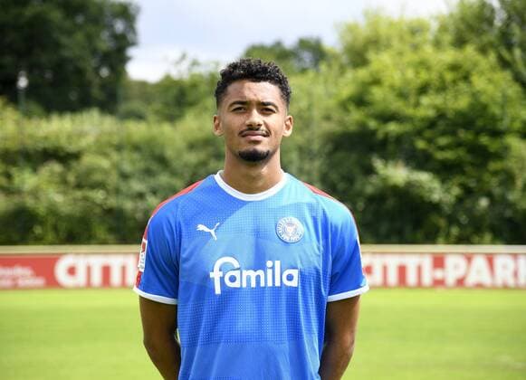 Emmanuel Iyoha Holstein Kiel 2 BL, portrait date 2019 2020, football, men, 19 07 19 Kiel NLZ Projendorf Kiel Germany