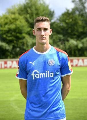 Phil Neumann Holstein Kiel 2 BL, portrait date 2019 2020, football, men, 19 07 19 Kiel NLZ Projendorf Kiel Germany