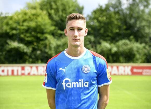 Phil Neumann Holstein Kiel 2 BL, portrait date 2019 2020, football, men, 19 07 19 Kiel NLZ Projendorf Kiel Germany