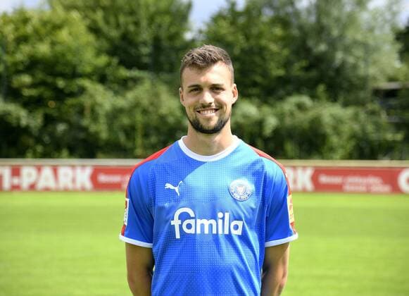 Jonas Meffert Holstein Kiel 2 BL, portrait date 2019 2020, football, men, 19 07 19 Kiel NLZ Projendorf Kiel Germany