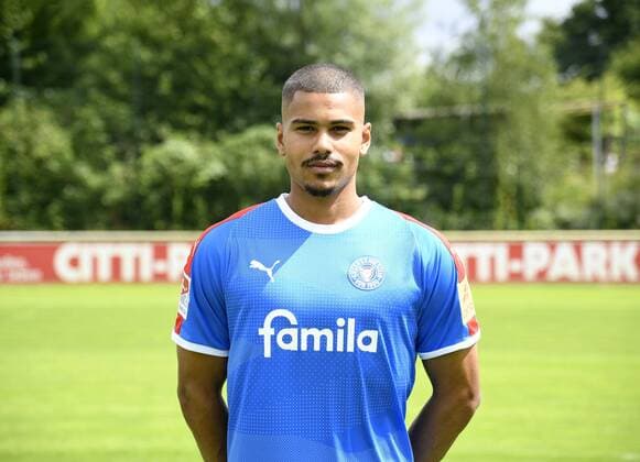 Noah Awuku Holstein Kiel 2 BL, portrait date 2019 2020, football, men, 19 07 19 Kiel NLZ Projendorf Kiel Germany