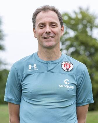 Team doctor Dr Volker Carrero St Pauli 15 07 19, Hamburg, team photo appointment at FC St Pauli, Â