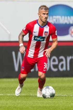 Heidenheim, Germany 20 07 2019, friendly match, 1 FC Heidenheim vs. FC Middlesbrough Niklas Dorsch FCH in action, on the ball, single action, controls the ball Heidenheim Voith Arena Baden Wuerrttemberg Germany eu images 09 541 020901 eu-images-541