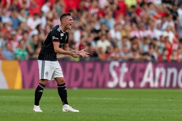 Eindhoven, Netherlands, 24 07 2019, UEFA Champions League, Second qualifying round, PSV Eindhoven FC Basel , Taulant Xhaka Basel gesticulated, gestic Defodi 01061003762 Defodi-061