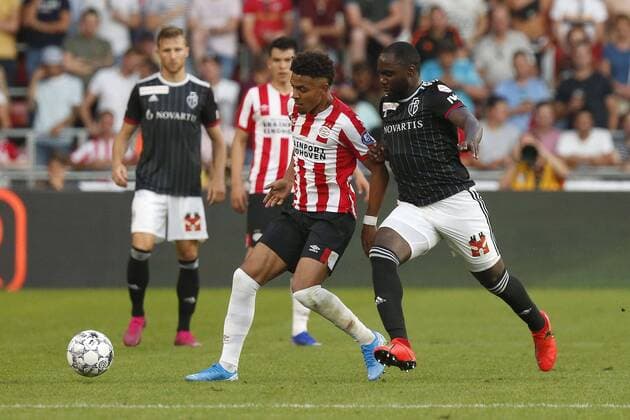 EINDHOVEN, 23-07-2019, Champions League preliminary round. Season 2019-2020. Philips Stadion. PSV - Basel. PSV player Donyell Malen and Basel player Eder Fabian Alvarez Balanta PSV - Basel  x3962965x Copyright: