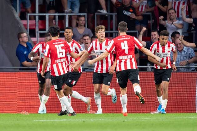Eindhoven, Netherlands, 24 07 2019, UEFA Champions League, Second qualifying round, PSV Eindhoven FC Basel , Goal to 2 2, Scorers Sam Lammers PSV cheers Defodi 01061003793 Defodi-061