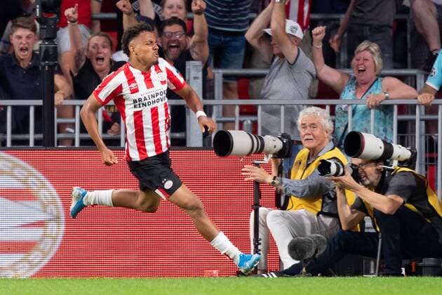 Eindhoven, Netherlands, 24 07 2019, UEFA Champions League, Second qualifying round, PSV Eindhoven FC Basel , Goal to 3 2, Scorer Donyell Malen PSV cheers Defodi 01061003796 Defodi-061