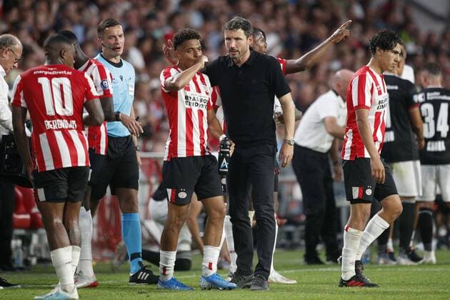 EINDHOVEN, PSV - FC Basel, 23-07-2018, football, season 2019-2020, qualification for Champions League, Philips Stadium, PSV player Donyell Malen and PSV trainer coach Mark van Bommel PSV - Basel  x3963227x Copyright: