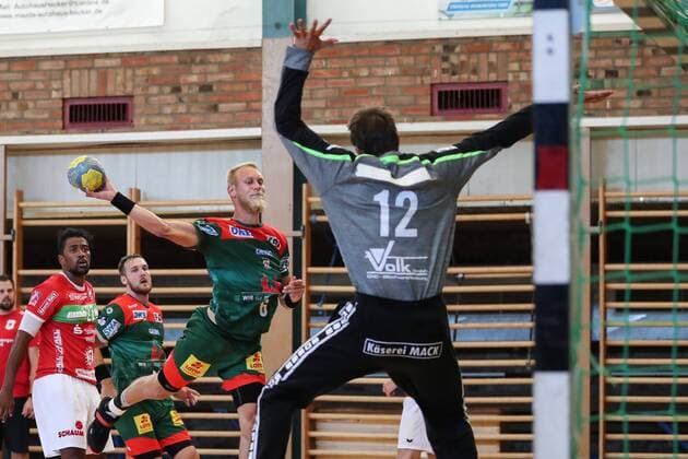 Matthias Musche SC Magdeburg vs. goalkeeper Dominik Plaue TV Hüttenberg Handball test game summer preparation season 2019 2020 points game SC Magdeburg vs. TV Hüttenberg in the Franz Vollbring Halle in Schönebeck Aktion,Deutschland, Handball, Mann, Maenner,23 07 2019