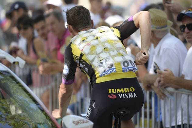 German Tony Martin of Team Jumbo-Visma pictured with an ice-pack on his back, at the start of stage 17 of the 106th edition of the Tour de France cycling race, from Pont du Gard to Gap (200 km), France, Wednesday 24 July 2019. This year s Tour de France starts in Brussels and takes place from July 6th to July 28th. YORICKxJANSENS  x05632606x