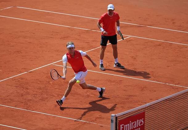 24.07.2019, ATP, Tennis Herren Tennisturnier der Herren, Hamburg European Open 2019, Doppel 1. Runde. (L-R) Alexander Zverev (GER) und Mischa Zverev (GER) *** 24 07 2019, ATP Mens Tennis Tournament, Hamburg European Open 2019, Double 1 Round L R Alexander Zverev GER and Mischa Zverev GER