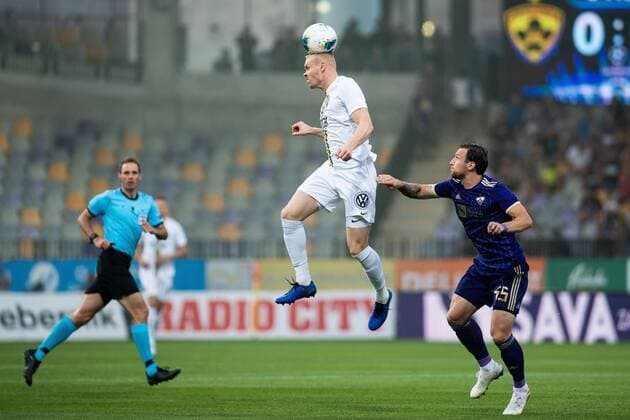 190724 Kolbeinn SigÃ¾orsson of AIK and Spiro Pericic of Maribor during the UEFA Champions League qualifying match between Maribor and AIK on July 24, 2019 in Maribor Photo Martin Metelko BILDBYRAN Cop 277 bbeng fotball fotboll football kval till champions league soccer champions league qualification aik maribor,  Copyright: MARTINxMETELKO BB190724BB287