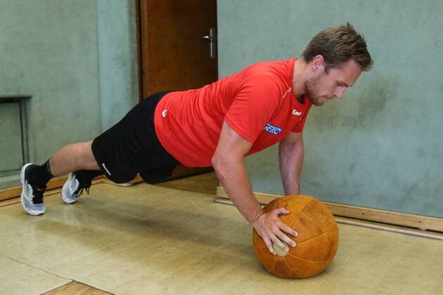 Advanced Training with Medezinball Albin Lagergren SC Magdeburg Handball Test Game Summer Preparation Season 2019 2020 Points Game SC Magdeburg vs. TV Hüttenberg in the Franz Vollbring Hall in Schönebeck Germany, Handball, Man, Men,23 07 2019