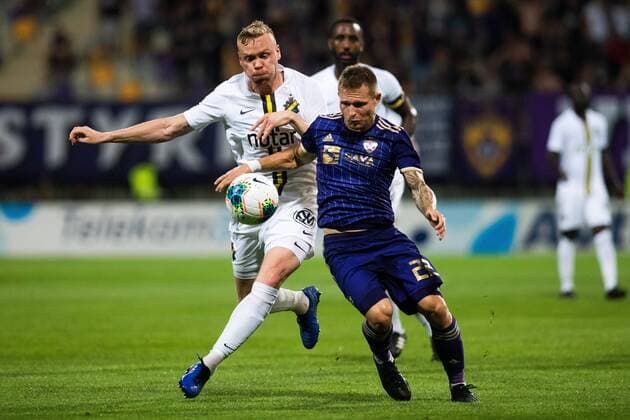 190724 Kolbeinn Sigthorsson of AIK and Martin Milec of Maribor compete for the ball during the UEFA Champions League qualifying match between Maribor and AIK on July 24, 2019 in Maribor Photo Martin Metelko BILDBYRAN Cop 277 bbeng fotball fotboll football kval till champions league soccer champions league qualification aik maribor,  Copyright: MARTINxMETELKO BB190724BB356