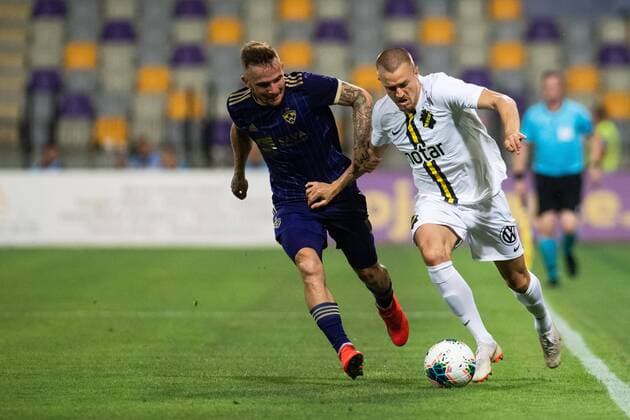 190724 Rasmus Lindkvist of AIK during the UEFA Champions League qualifying match between Maribor and AIK on July 24, 2019 in Maribor Photo Martin Metelko PICTURE COP 277 bbeng soccer football football qualification to champions league soccer champions league qualification aik maribor,  Copyright: MARTINxMETELKO BB190724BB381