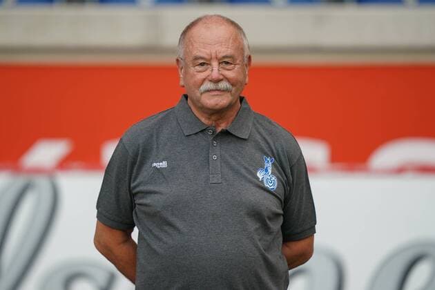 Dr Claus Petsch Team Doctor MSV Duisburg , Football Flyeralarm Women Bundesliga Season 2019 2020 Photo shoot MSV Duisburg, Duisburg, Schauinsland Reisen Arena, 24 07 2019, DFB regulations prohibit any use of photographs as image sequences and or quasi video Duisburg Schauinsland Reisen Arena Nordrhein Westfalen Germany