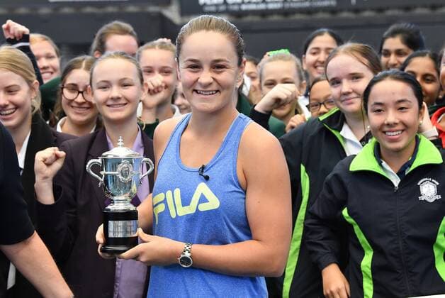 ASHLEIGH BARTY WELCOME HOME CEREMONY, French Open winner and world number one tennis player Ashleigh Barty (centre) is seen holding the French Open trophy after being welcomed home at Pat Rafter Arena in Brisbane, Thursday, July 25, 2019. Queensland Premier Annastacia Palaszczuk and 70 junior tennis players officially welcomed home Ashleigh Barty to Australia after her recent French Open win. ( NO ARCHIVING, EDITORIAL USE ONLY, NO USE IN BOOKS WITHOUT CONSENT Brisbane QUEENSLAND AUSTRALIA  Copyright: xDARRENxENGLANDx 20190725001410443869