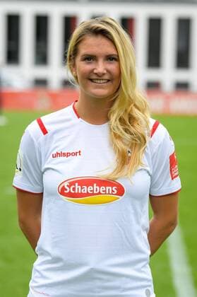 Köln, Geißbockheim, 16 07 2019 Rachel Rinast at the team photo of the womens team of 1 FC Köln Saison 2019 20 on Tuesday 16 July 2019 at Geißbockheim, Köln Team photo 1 FC Köln Saison 2019 20