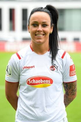 Köln, Geißbockheim, 16 07 2019 Peggy Nietgen at the team photo of the womens team of 1 FC Köln Saison 2019 20 on Tuesday, 16 July 2019 at Geißbockheim, Köln Team photo 1 FC Köln Saison 2019 20