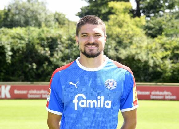 Aleksandar Ignjovski Holstein Kiel 2 BL, portrait date 2019 2020, football, men, 25 07 19 Kiel NLZ Projendorf Kiel Germany