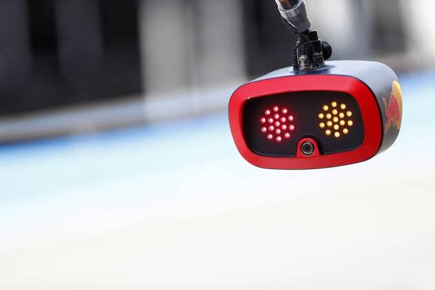 Motorsports: FIA Formula One World Championship, WM, Weltmeisterschaft 2019, Grand Prix of Germany, Pitlane, signal, red light, traffic light, Ampel Hockenheim Germany