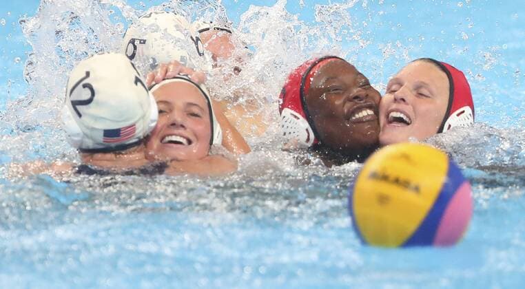 Sport Themen der Woche KW30 Sport Bilder des Tages July 26, 2019, Gwangju, SOUTH KOREA: July 26, 2019-Gwangju, South Korea-USA Team win ceremony during an 18th FINA World Championships 2019 Gwangju Water polo, Wasserball Women s Final USA v Spain match at Aquatics Center in Gwangju, South Korea. Match Won USA(gold), Spain(silver), Australia Water Polo Women s Final USA v Spain - ZUMAs168 20190726_zih_s168_013 Copyright: xGwangju2019xOrganizingxCommitteex